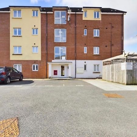 Modern 2 Bed City Apartment With Private Parking Swansea Eksteriør bilde