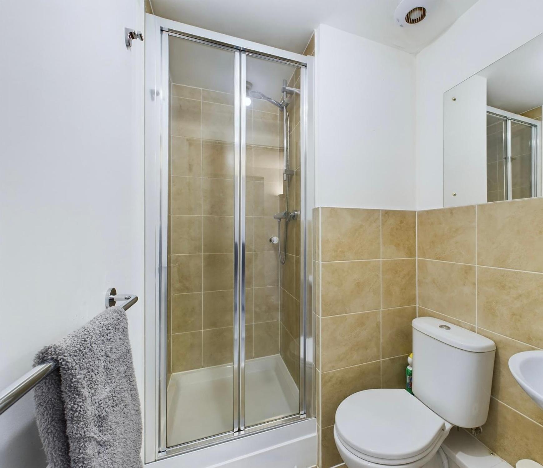 Modern 2 Bed City Apartment With Private Parking Swansea Eksteriør bilde