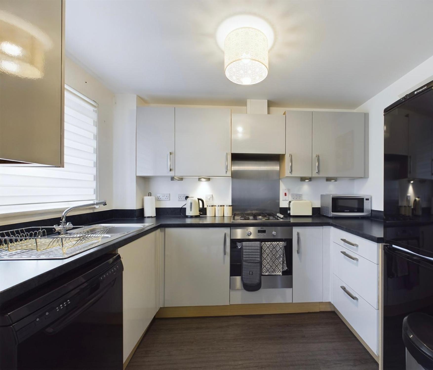 Modern 2 Bed City Apartment With Private Parking Swansea Eksteriør bilde